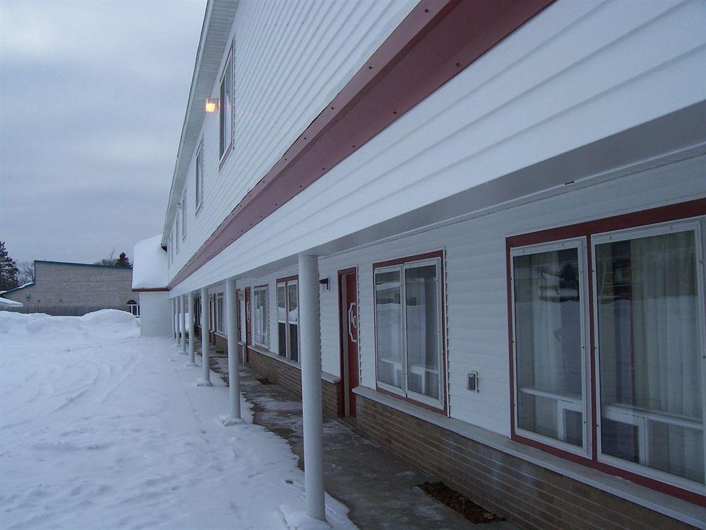 North Country American Inn Kalkaska Esterno foto