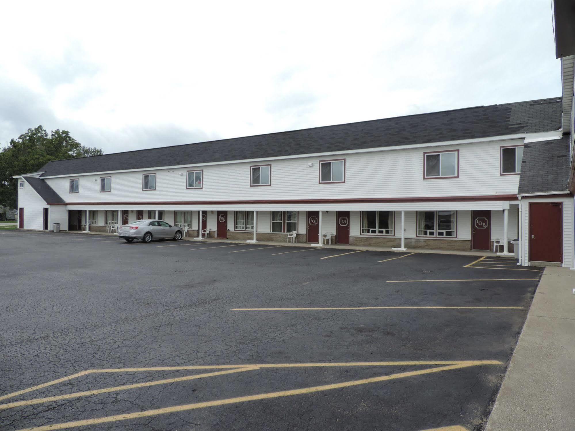North Country American Inn Kalkaska Esterno foto