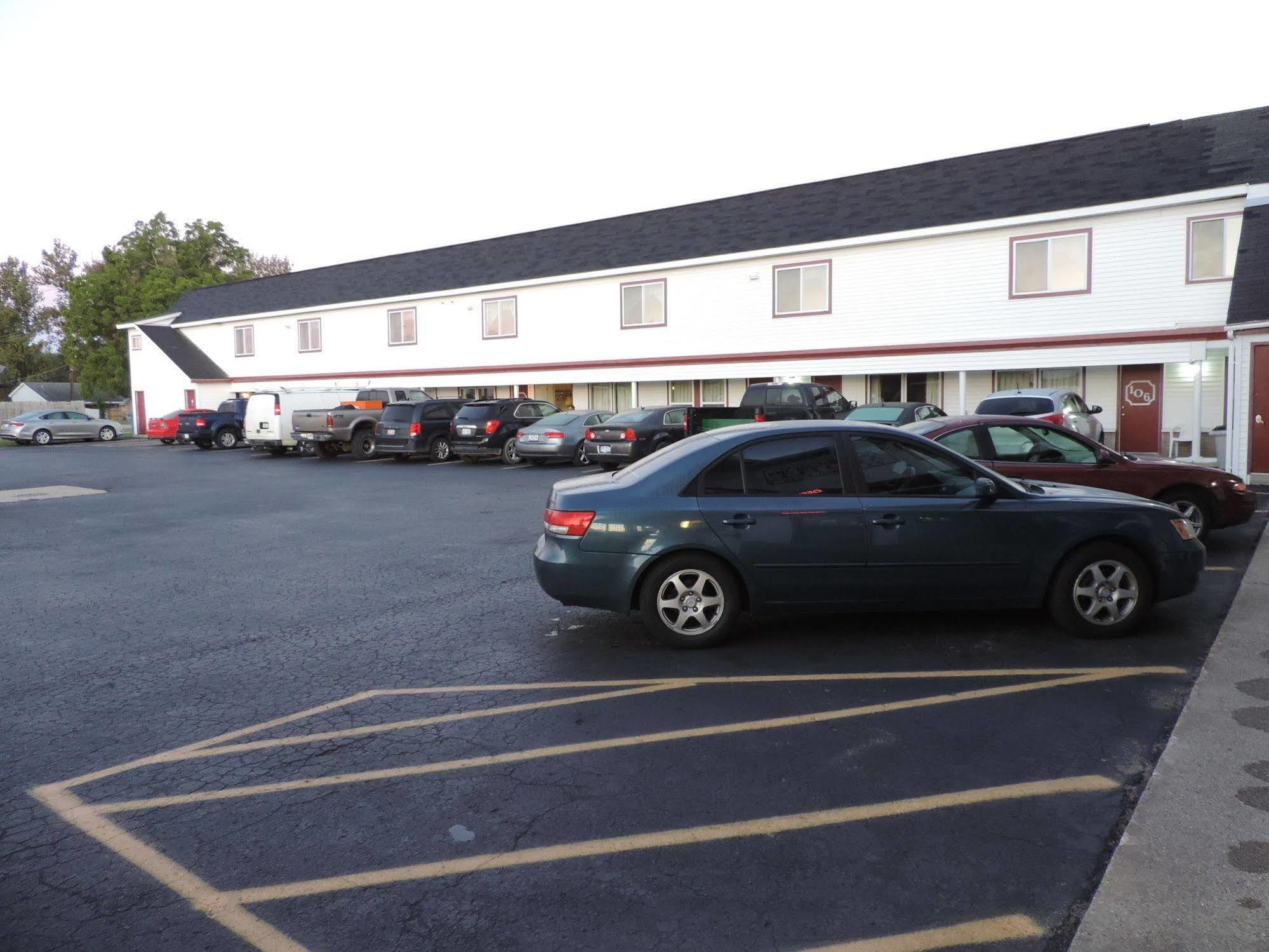North Country American Inn Kalkaska Esterno foto