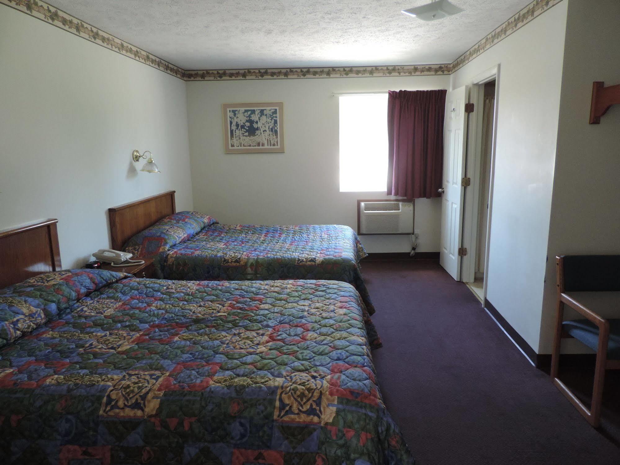 North Country American Inn Kalkaska Esterno foto